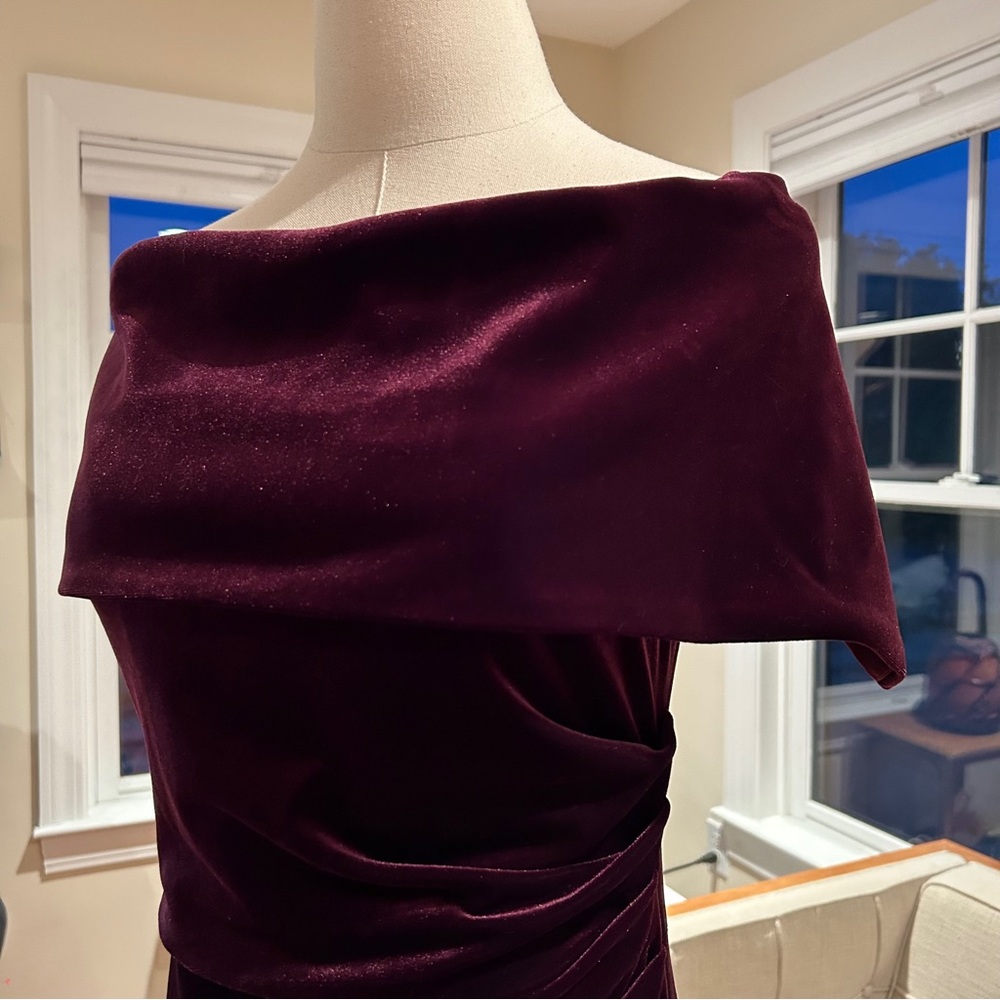 Vince Camuto Velvet Gown - Picture 3 of 5